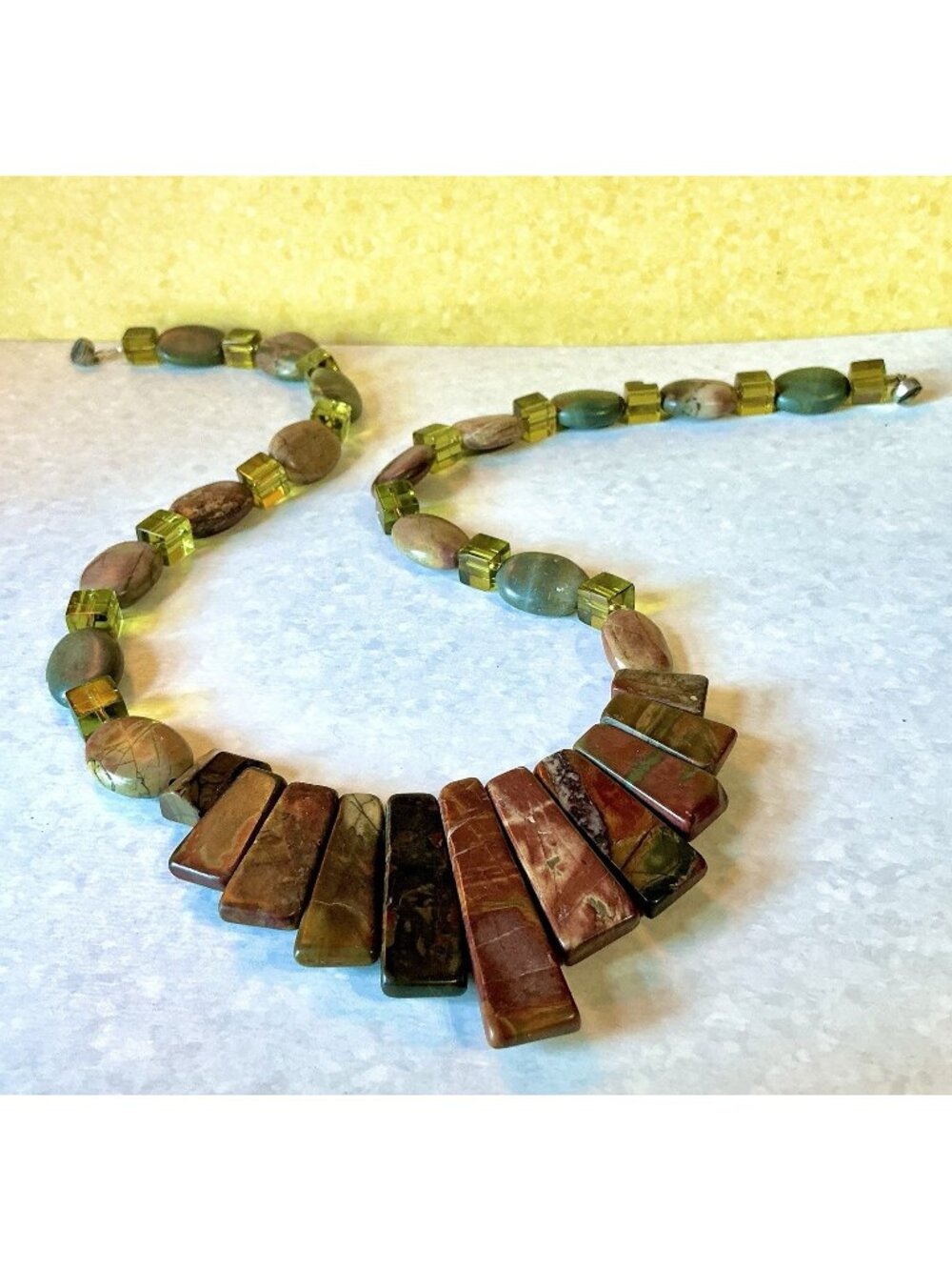 Picasso Jasper Bib Necklace Avocado Green Glass Cube Beads Magnetic Closure 21”